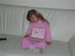 DRES-Kitap okurken uyuyan çocuk 1.jpg